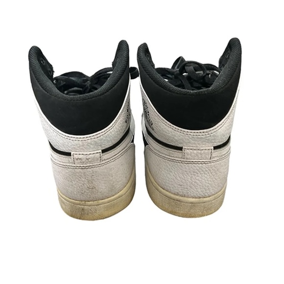 ❌❌SOLD❌❌Size 10 - Jordan 1 Retro High OG Black Toe 2016 - Picture 2 of 5